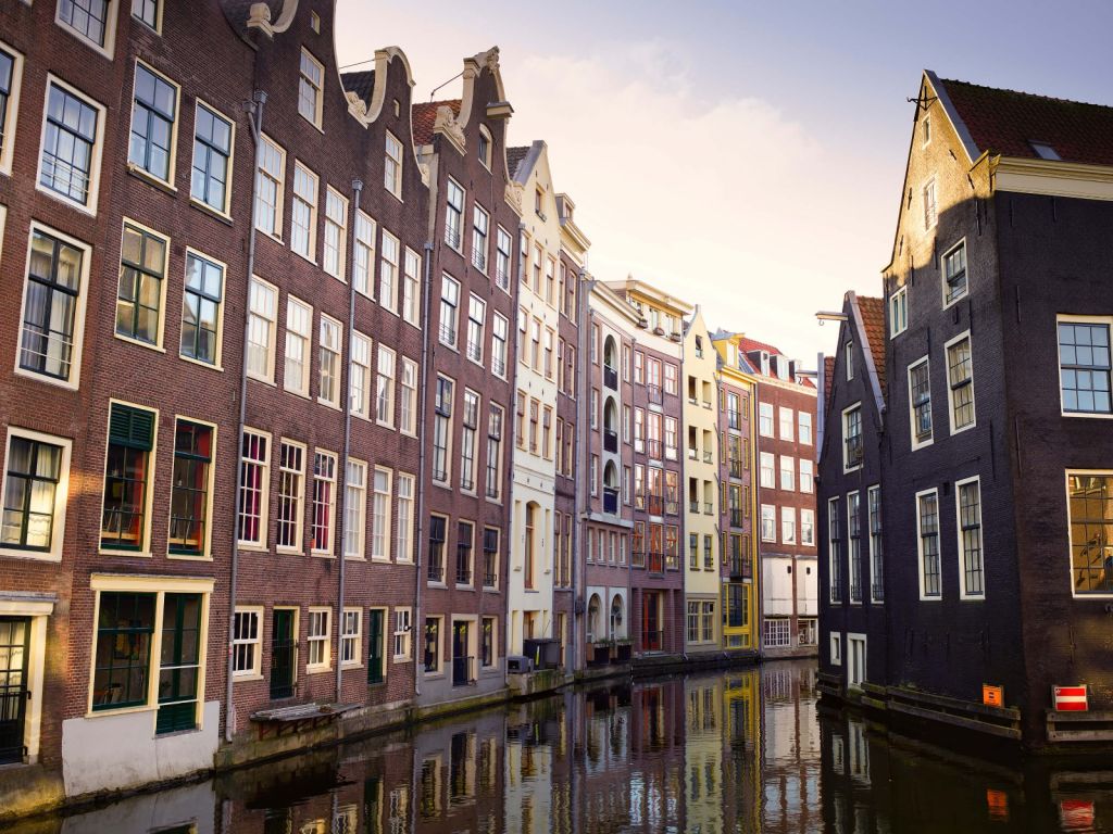 Amsterdamer Häuser am Kanal