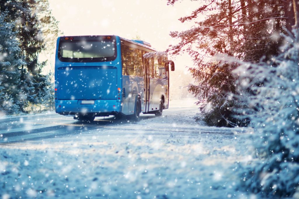 Bus im Winter