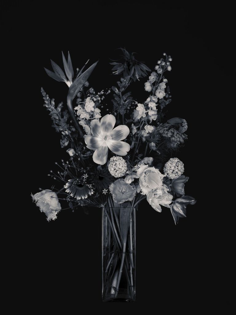 Blumenstrauß in Schwarz und Weiß