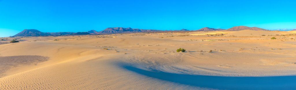 Sonnenaufgang in den Sanddünen