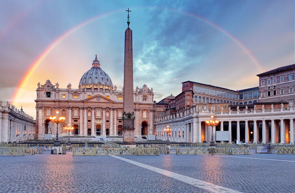 Petersplatz mit Regenbogen