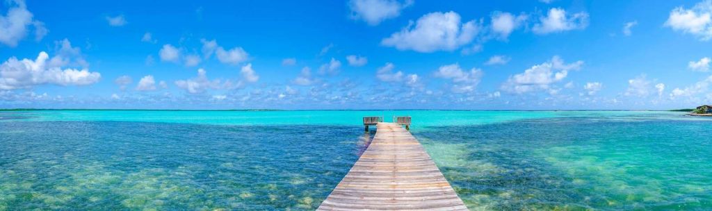 Holzsteg über dem Meer, Bonaire, Karibische Niederlande