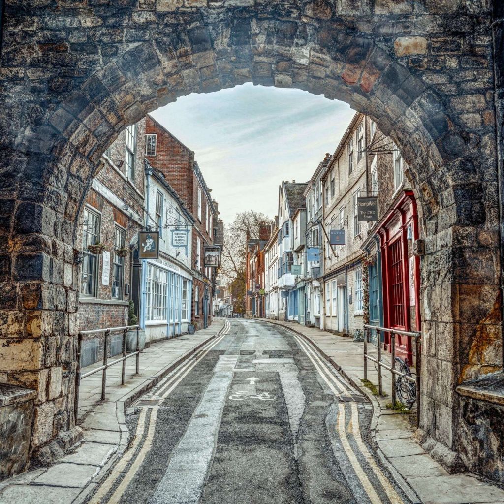 Historische Straße unter dem Steintor