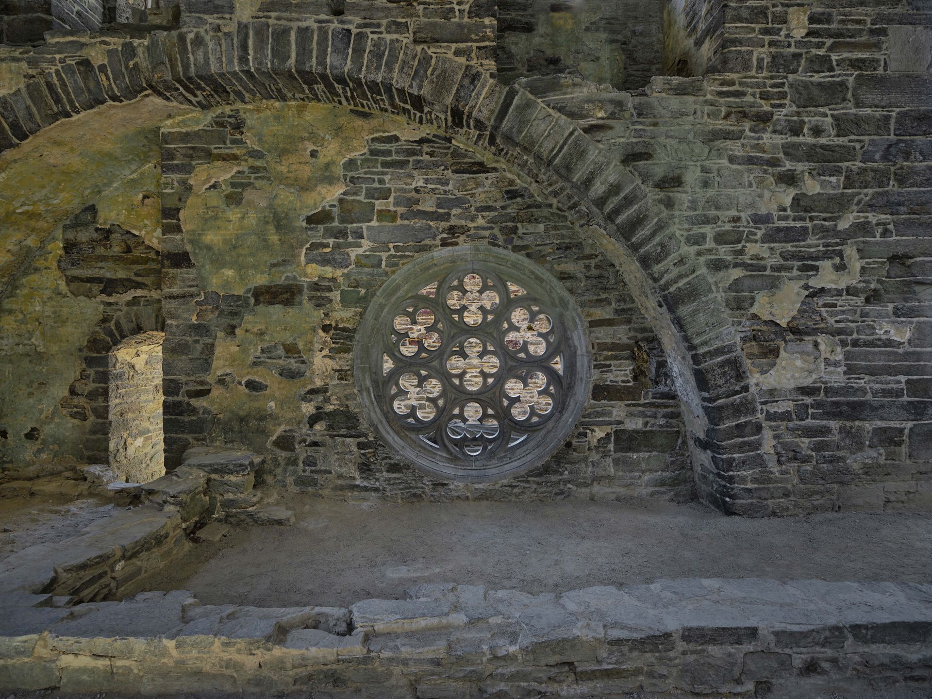 Gotische Fenster - Fototapete, image size:1920x1440