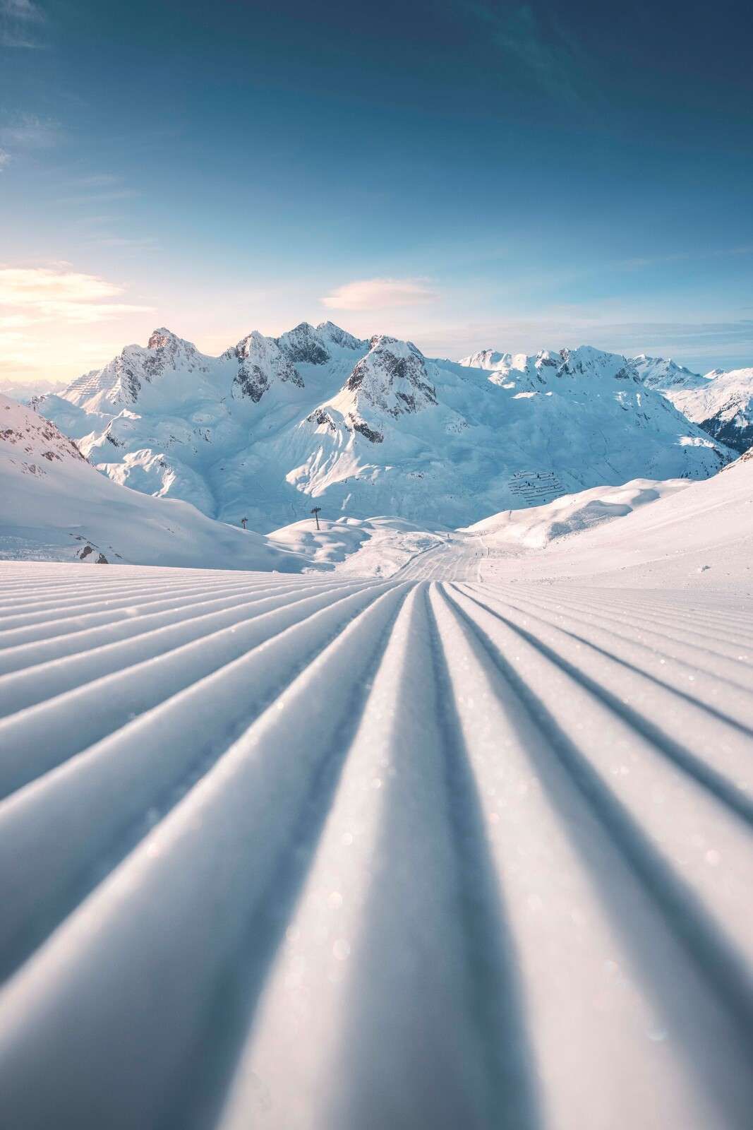 Verse Spuren im Bergschnee