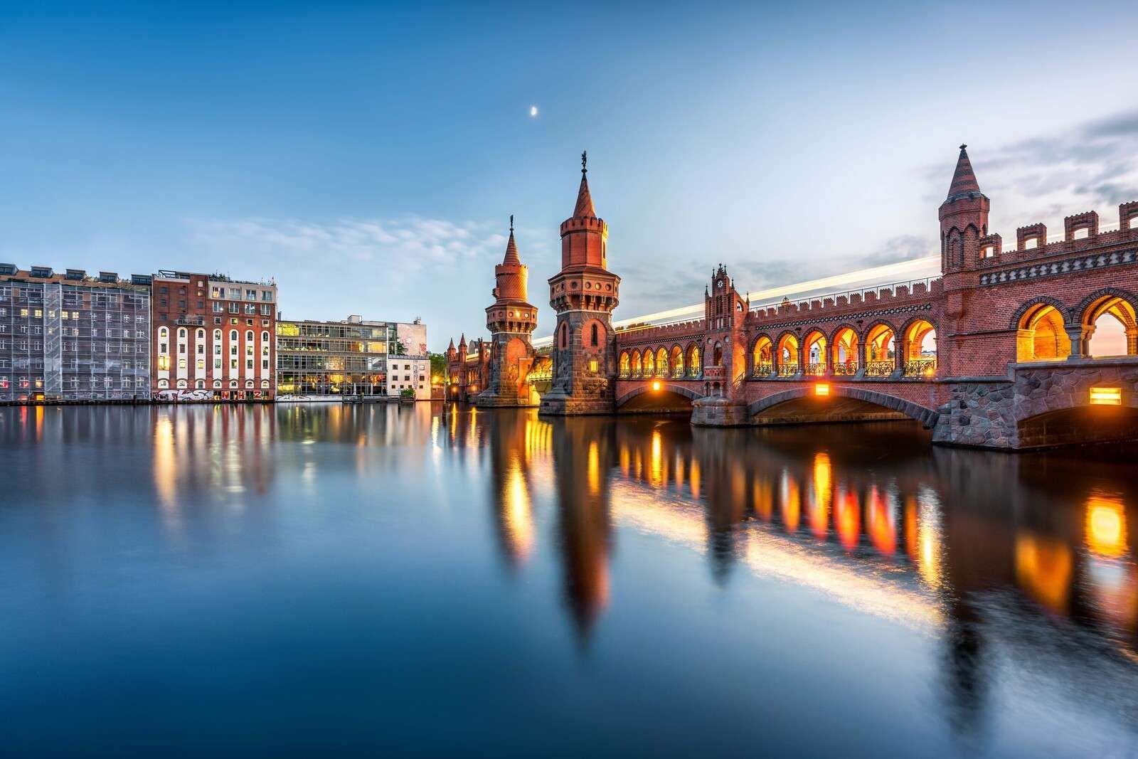 Abendlicht auf der Oberbaumbrücke