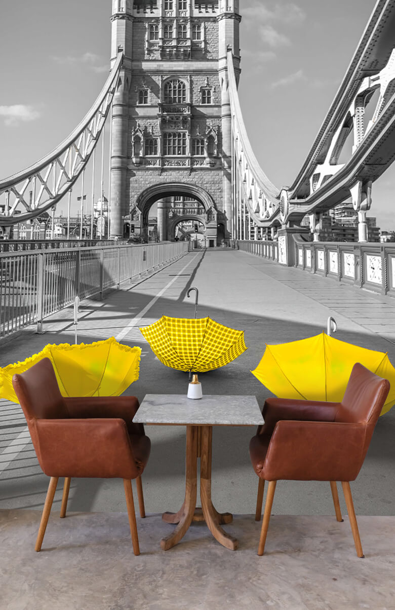  Gelbe Schirme auf der Tower Bridge 2